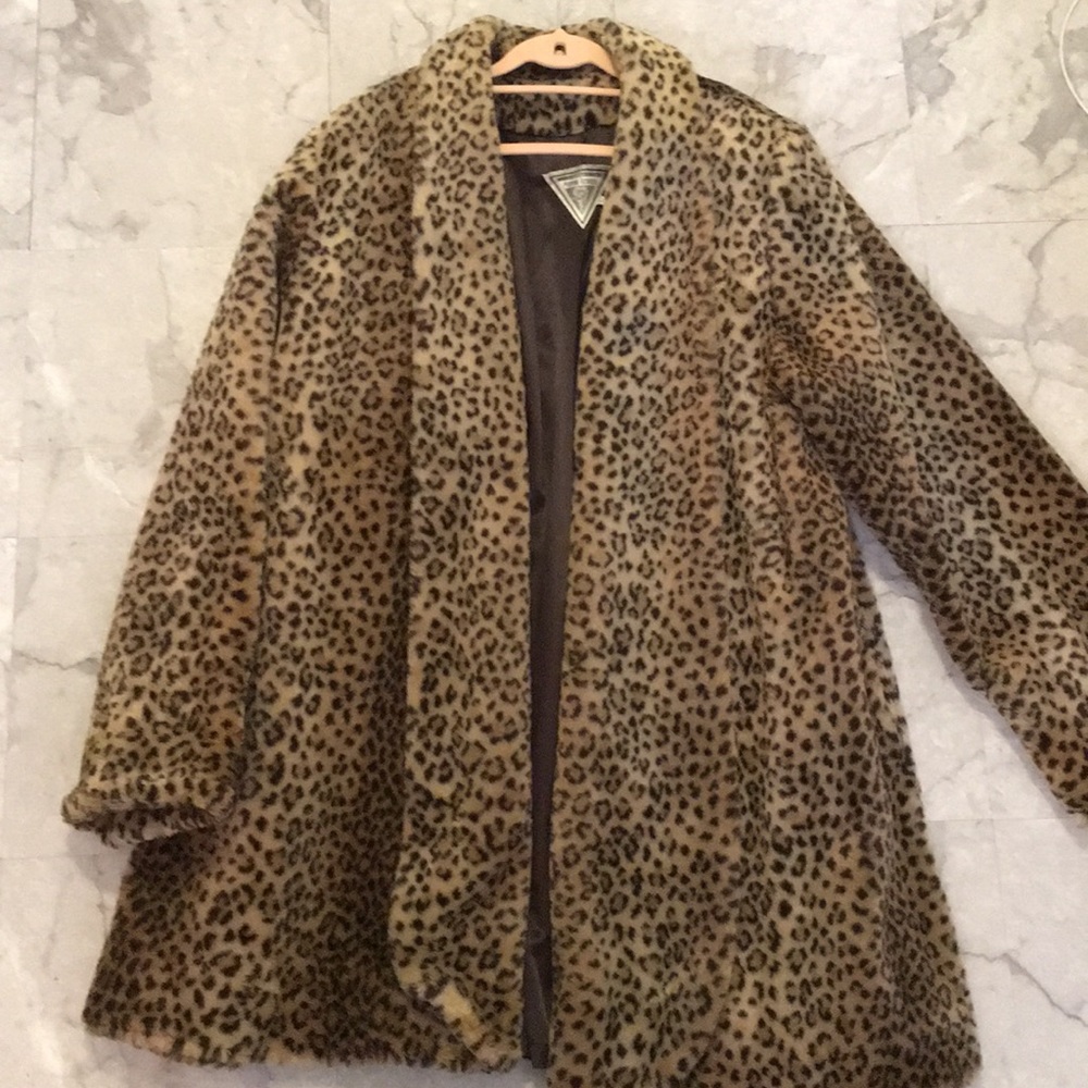 OVERSIZED VINTAGE LEOPARD COAT